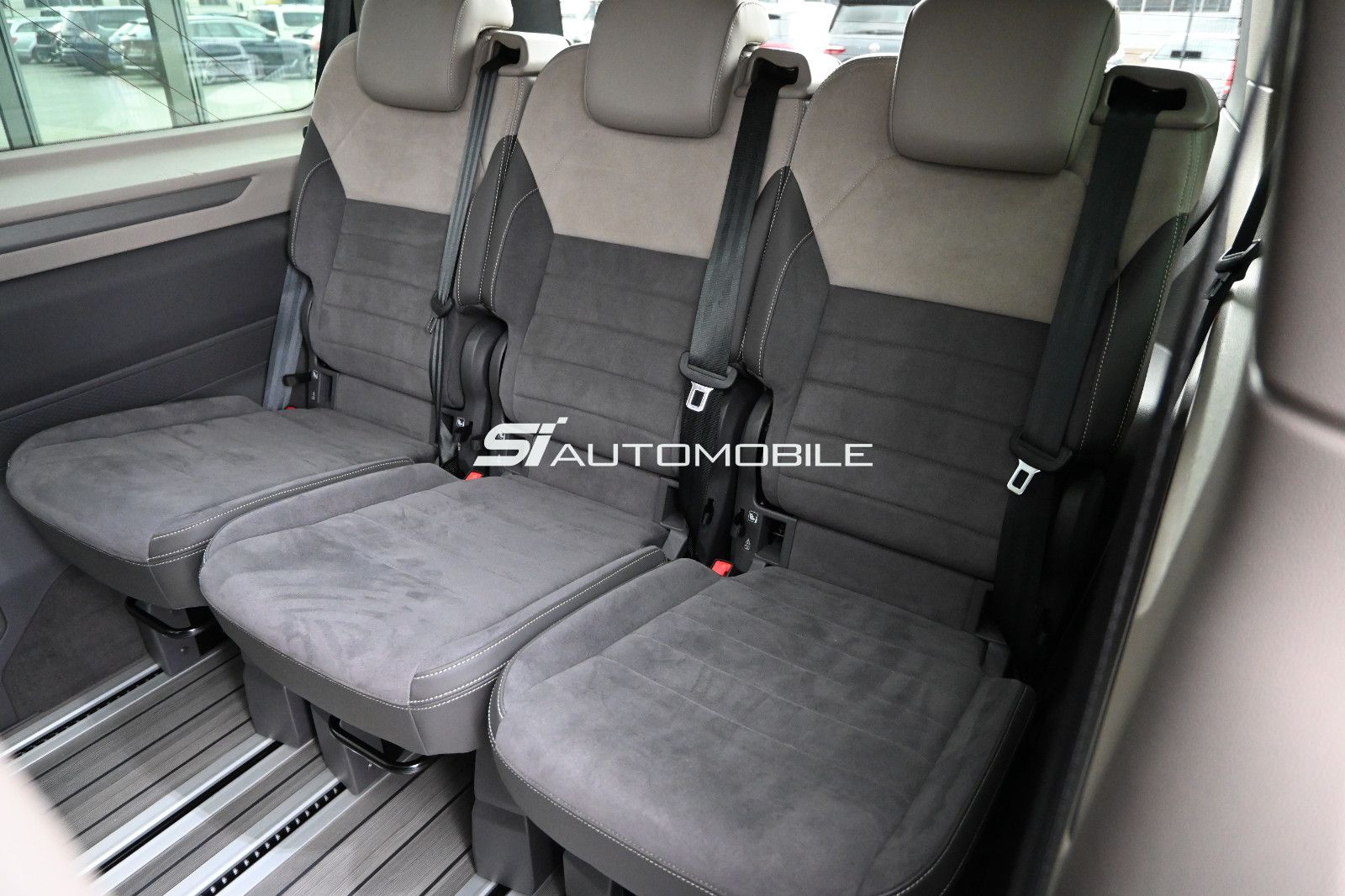 Fahrzeugabbildung Volkswagen T7 Multivan 2,0 TDI DSG Style Lang °UVP 80.587€°