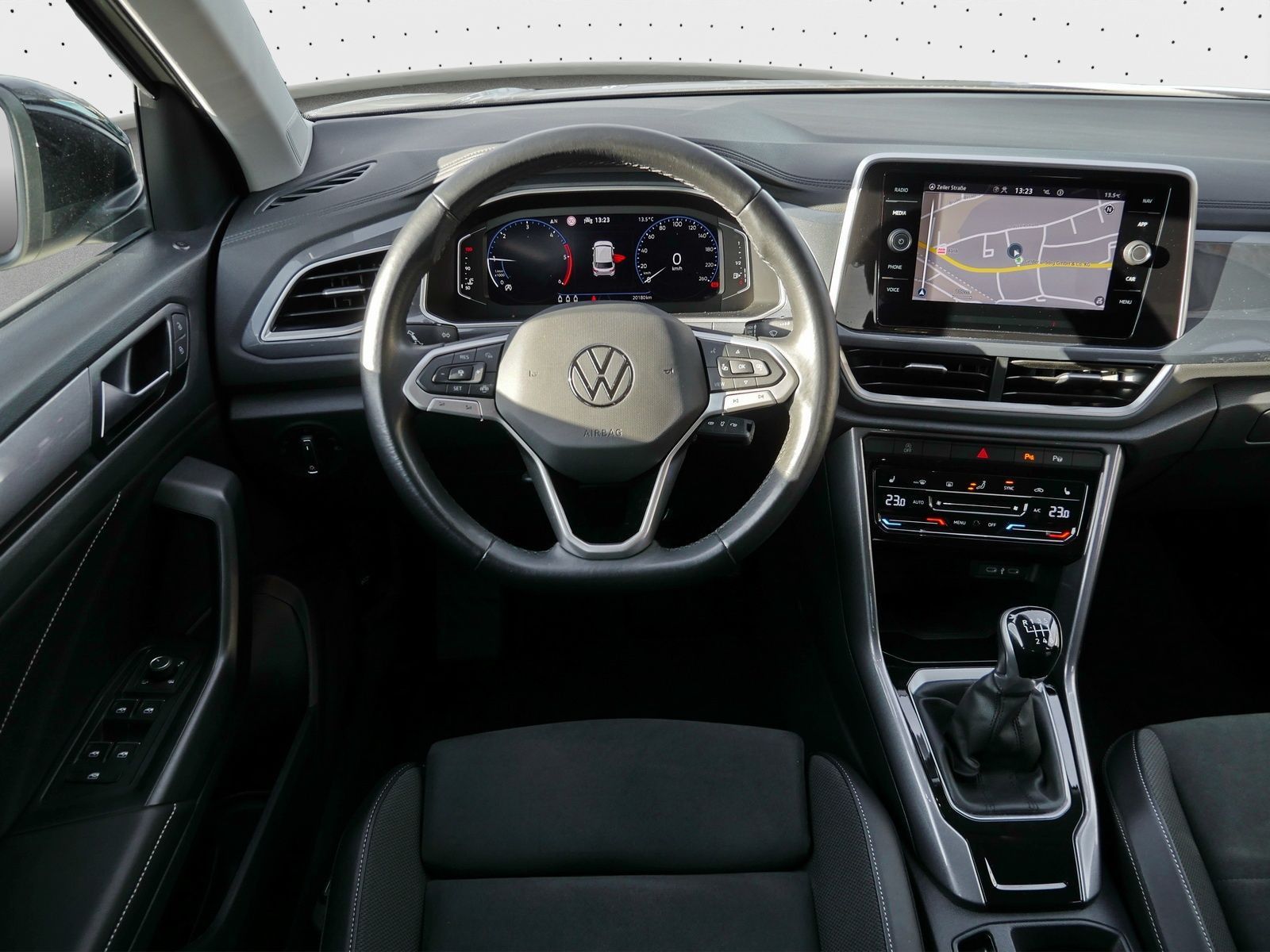 Volkswagen T-Roc - Bild 8