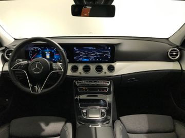 Mercedes-Benz E 220 d T Exclusive LED KAM AHK DAB MBUX SHZ