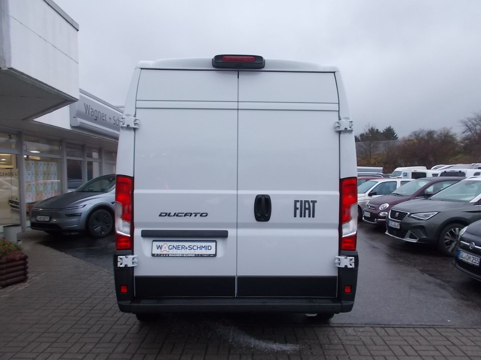 Fahrzeugabbildung Fiat Ducato 35 L3H2 KAWA Blech 140 PS