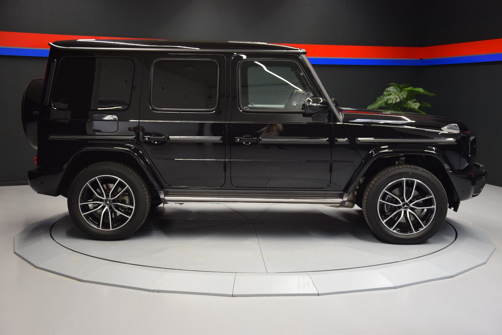 Fahrzeugabbildung Mercedes-Benz G 450 d AMG Line SDach. Burmester ACC 360° AHK