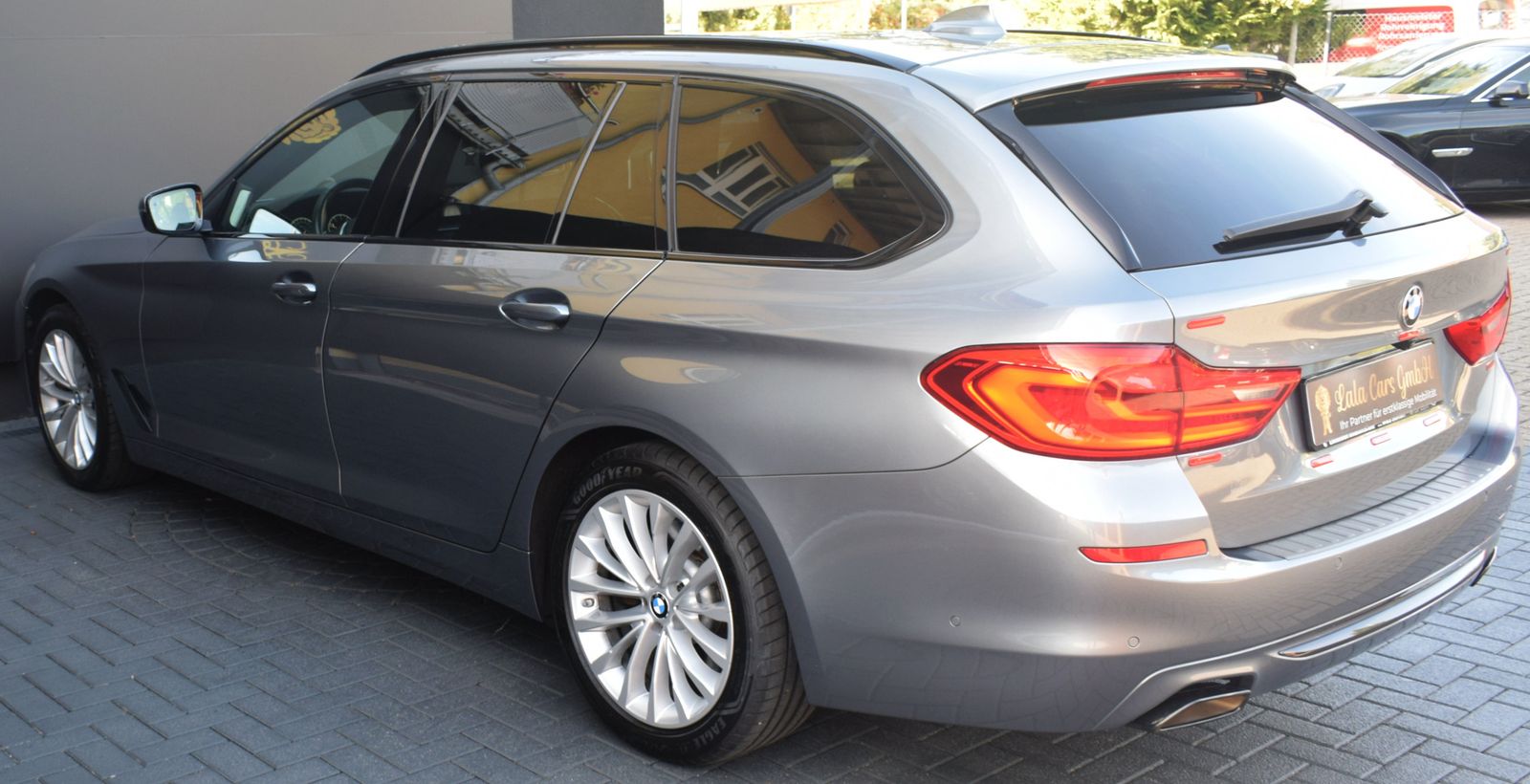 BMW 540 i xDrive SPORT-LINE DAB HARMAN KARDON LED foto 5