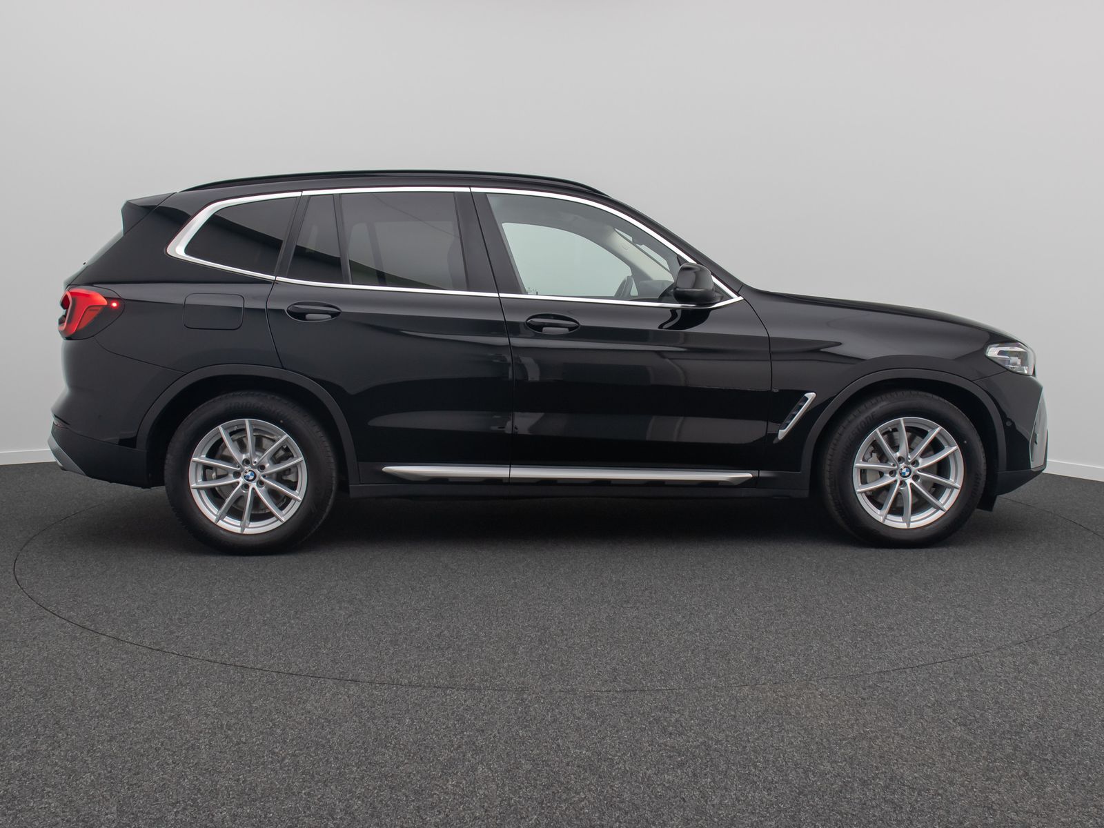 Fahrzeugabbildung BMW X3 xD30d Kamera DAB HiFi Lenkrhzg Alarm Sport
