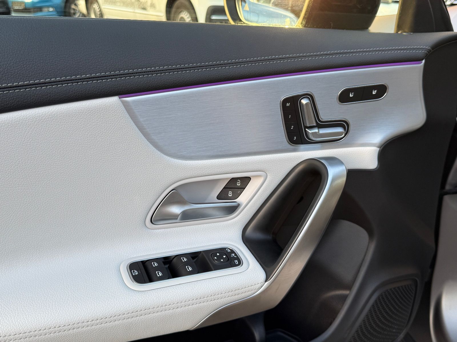 Fahrzeugabbildung Mercedes-Benz CLA 250 SB AMG-Line ACC Leder LED Memory Kamera