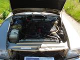 Mercedes-Benz SL 300 rauchsilbermetallic - Mercedes-Benz SL aus dem Jahr 1988