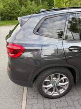 BMW X3 xDrive30e xLine mit BMW Garantie - BMW X3 xLine mit Hybrid-Antrieb (Benzin/Elektro)
