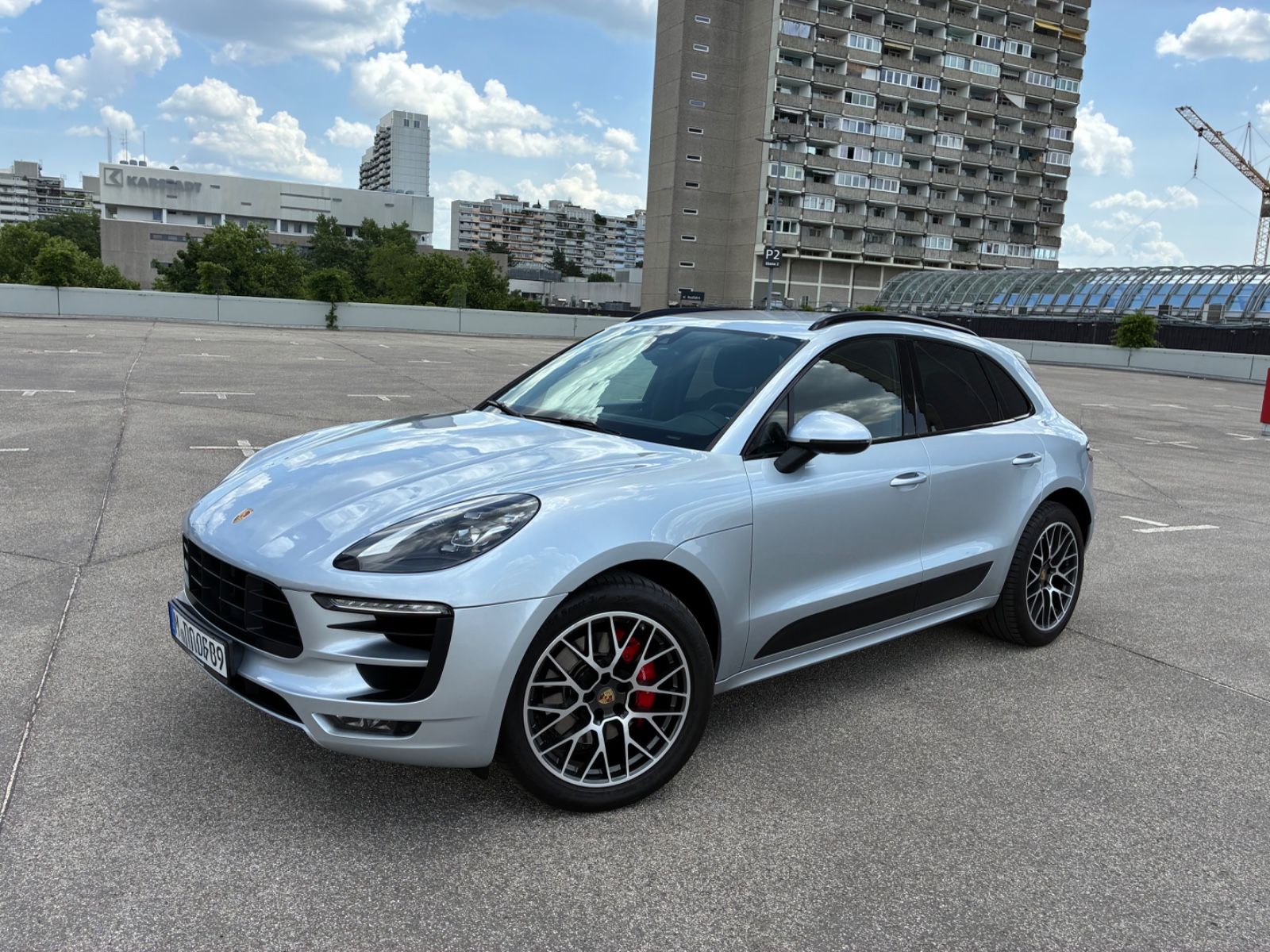 PORSCHE Macan