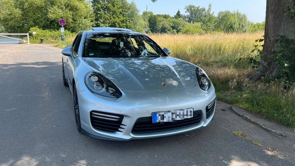 Image of Porsche Panamera