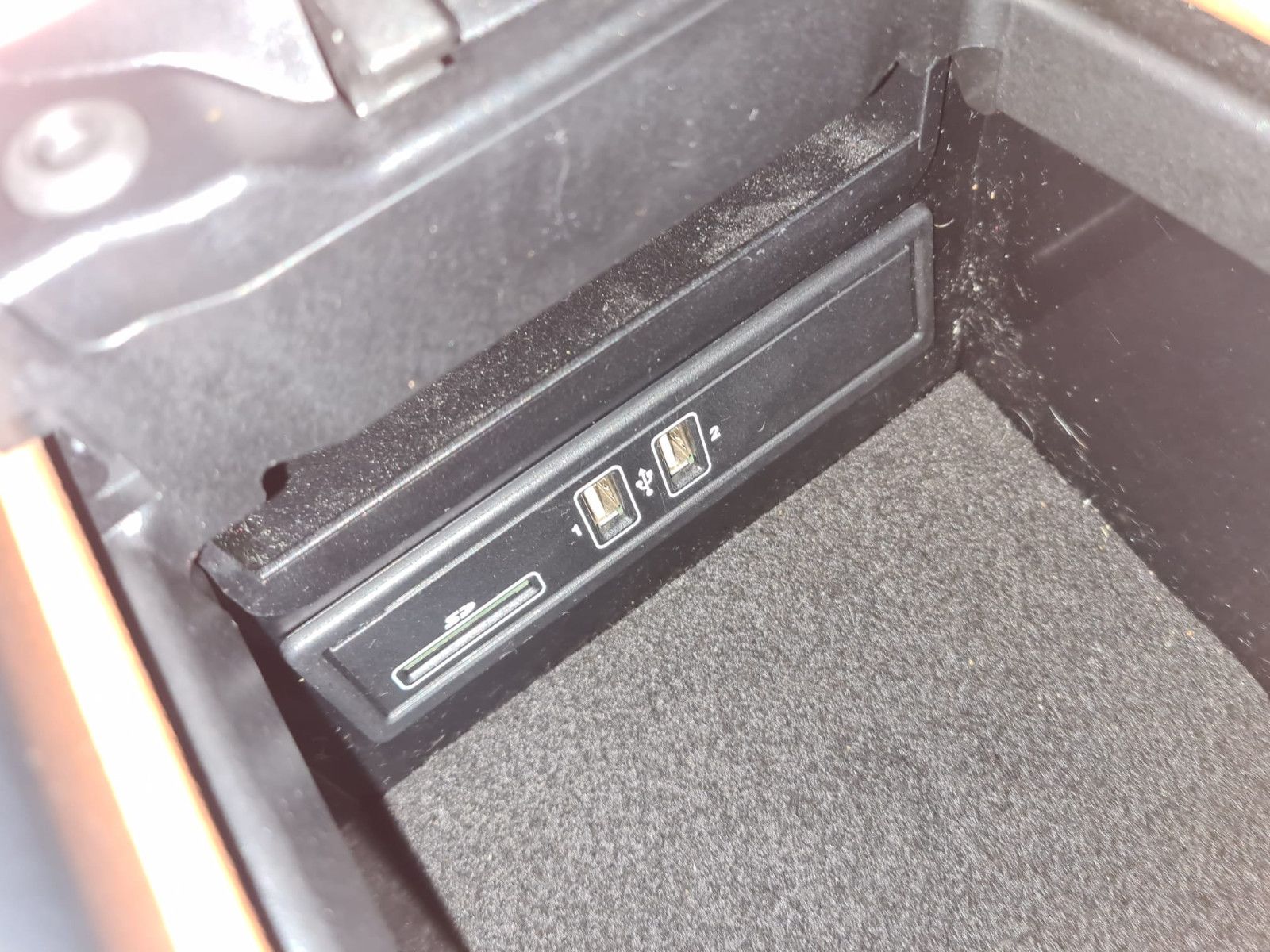 Fahrzeugabbildung Mercedes-Benz E 400 T-Modell 4Matic/ Multibeam / AHK / AMG