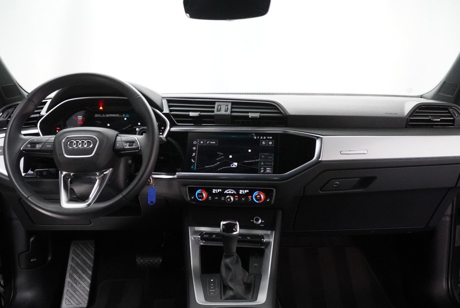 Audi Q3 Sportback Nanograu mit Optik-Paket S Line foto 14