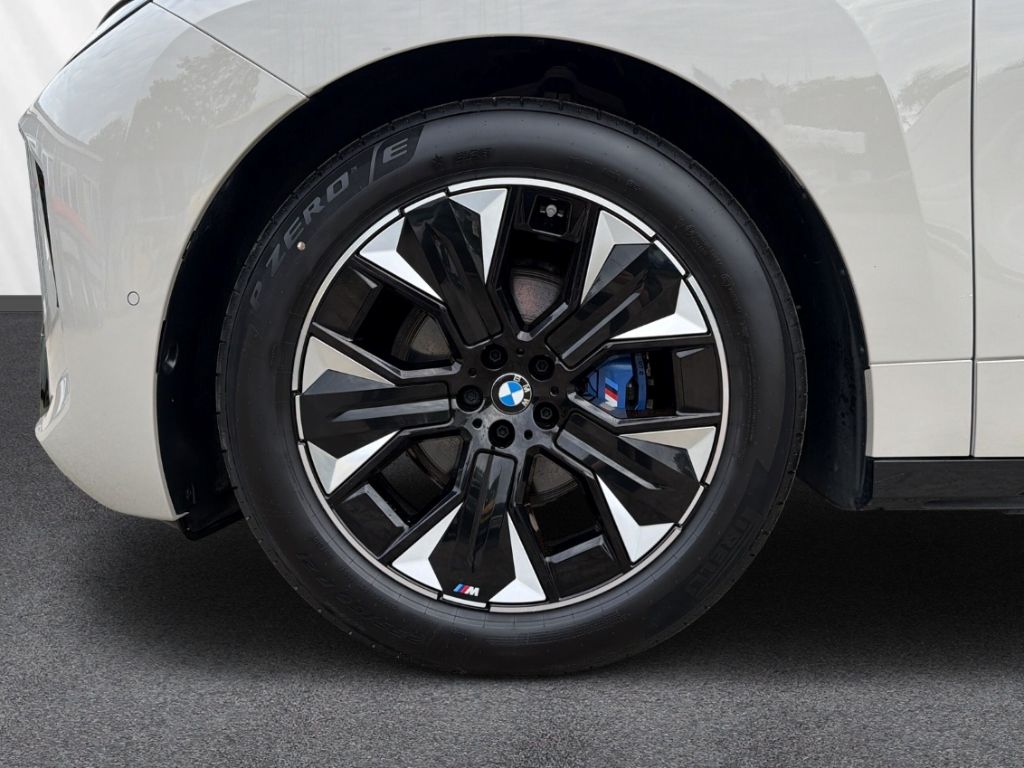 BMW iX - Bild 7