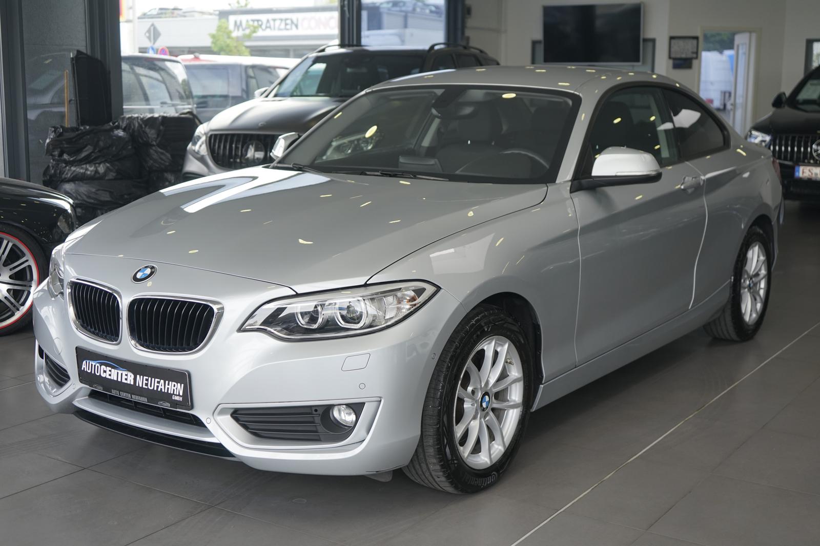 BMW 220i NAVI+KAMERA+MMSITZ+TEMPOMAT+SITZHEIZUNG