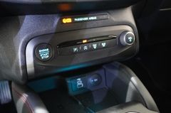 Fahrzeugabbildung Ford Focus Turnier 1.0 ST-LINE X NAVI/LED/KAMERA/DAB+