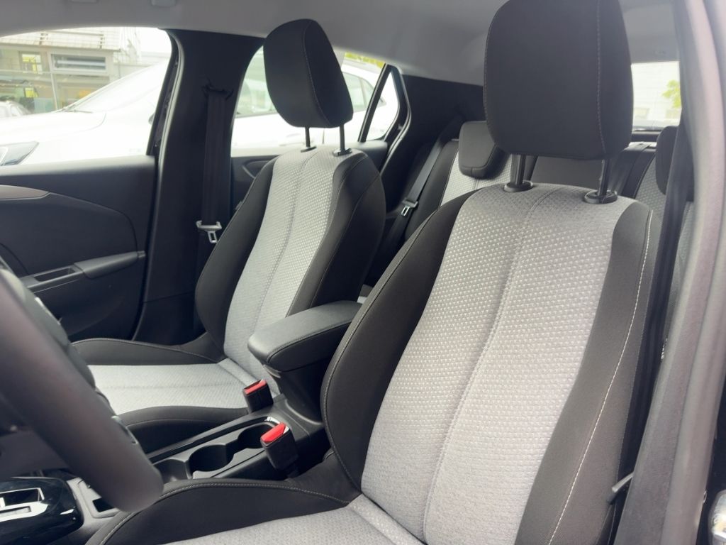 Fahrzeugabbildung Opel Corsa AUTOMATIK  RÜCKFAHRK.  SITZHEIZUNG  ALLWET