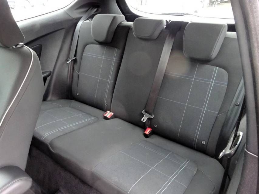 Fahrzeugabbildung Ford Fiesta 1,1 Cool & Connect Klima Winterpaket