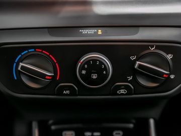 Hyundai i20 1.2 Select MY25 Navi CarPlay Kamera DAB