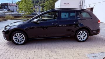 Volkswagen Golf - 6