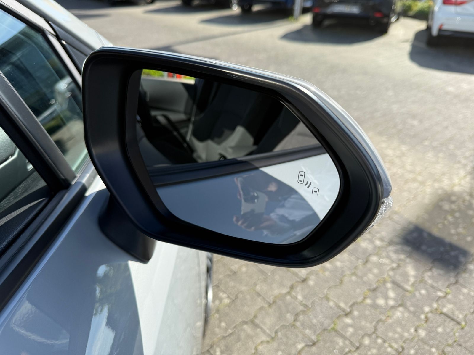 Fahrzeugabbildung Toyota Corolla 1.8 Hybrid Team D TechnikP ACC LED