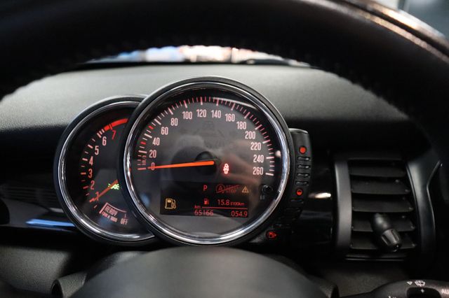 Fahrzeugabbildung MINI Mini Cooper 5-trg.|PANO|LED-RING|PDC|CHILI|BT