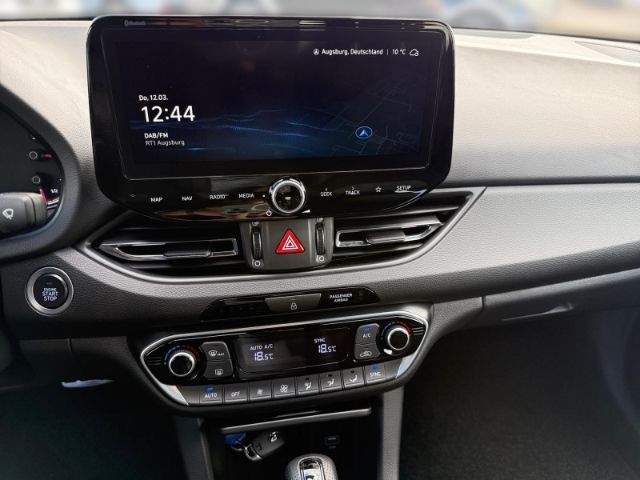 Fahrzeugabbildung Hyundai i30 Fastback N Line +LED+NAVI+RFK+PANO+SHZ+KLIMA
