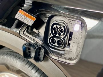 Fahrzeugabbildung Ssangyong e-Motion Platinum **WÄRMEPUMPE**Finanzierung**