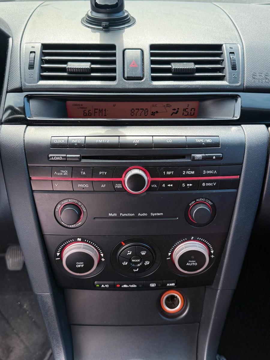 Mazda 2 2005 — photo 15