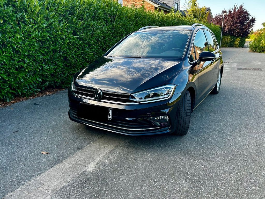 Image of Volkswagen Golf Sportsvan