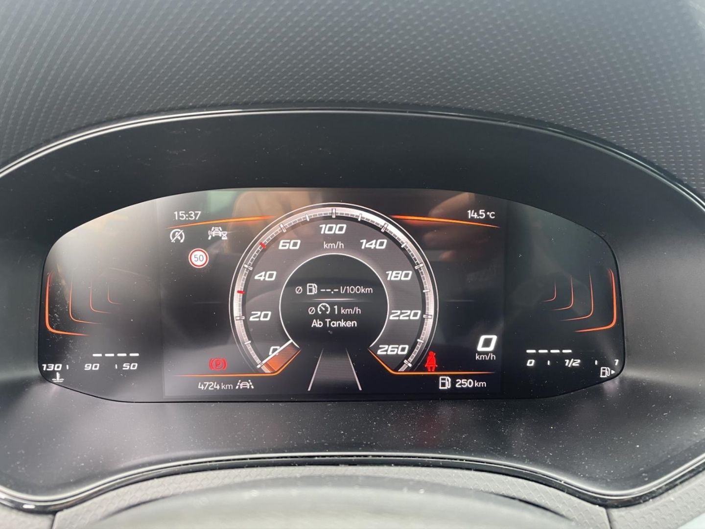 Fahrzeugabbildung SEAT Arona Style Navi Tempomat Allwetter LED PDC