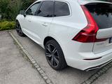 Volvo XC60 D5 AWD R Design Geartronic R Design - Volvo XC60 von privat