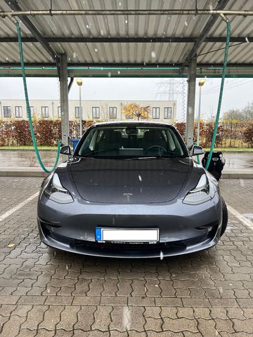 Tesla Model 3 Standard-Reichweite Plus - Hinterrad...