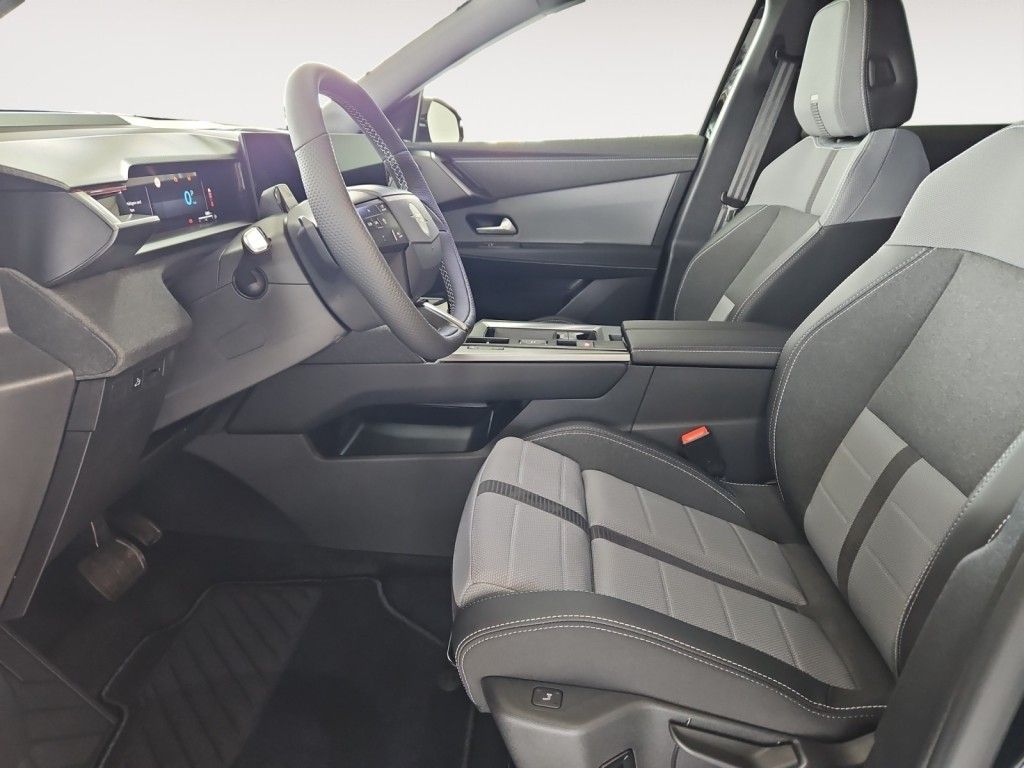 Fahrzeugabbildung Opel Grandland 1.2 DI Hybrid 48 V Automatik Ultimate