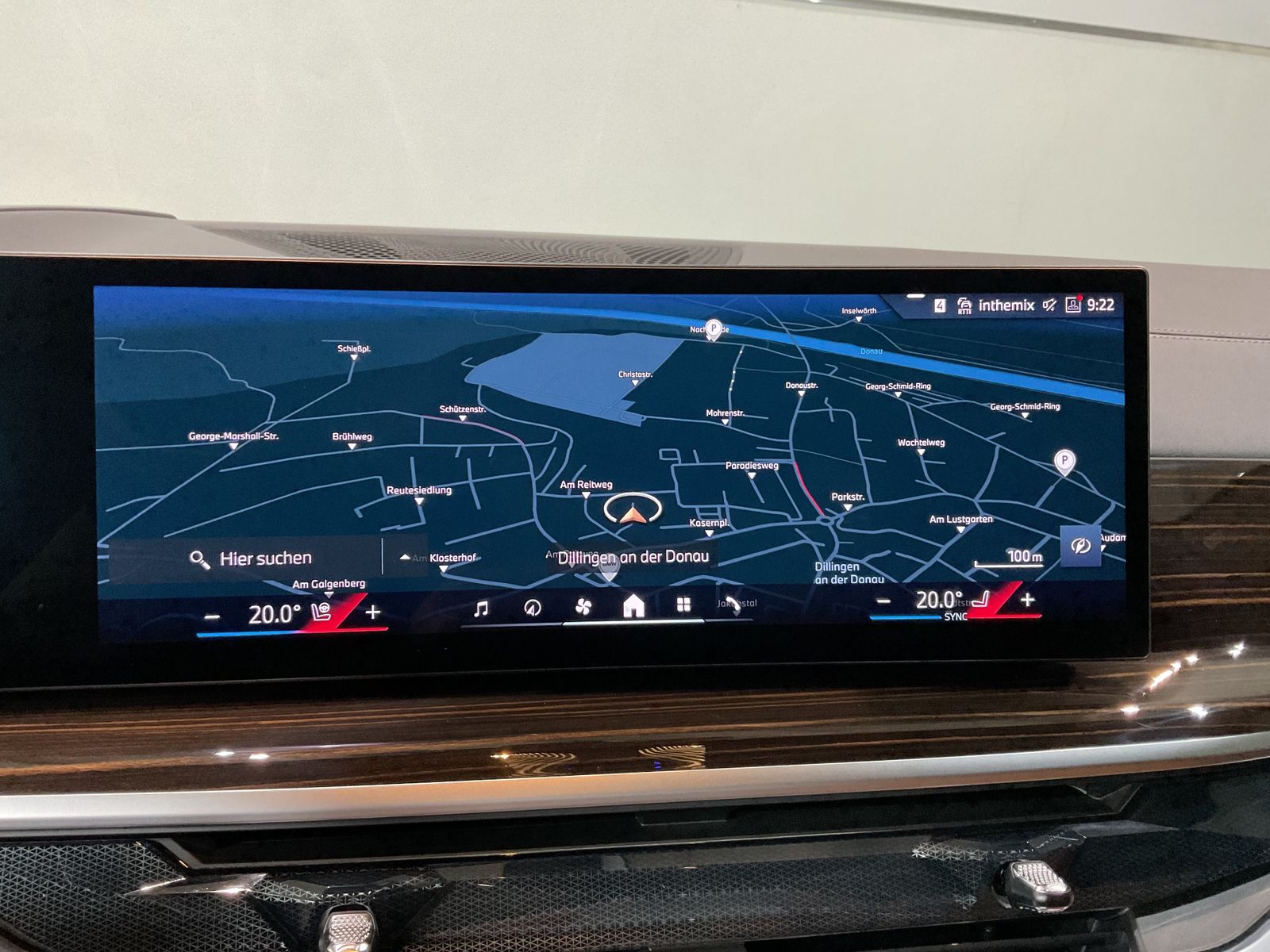 Fahrzeugabbildung BMW X5 xDrive40d M Sportpaket, Massagefunktion, Glas