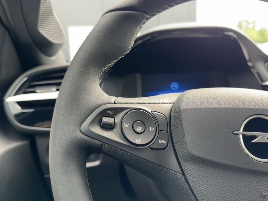 Fahrzeugabbildung Opel Corsa GS Hybrid, Allwetterreifen, Rückfahrkamera