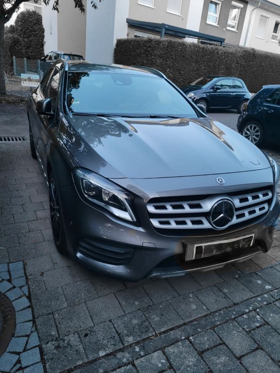 Image of Mercedes-Benz GLA 200