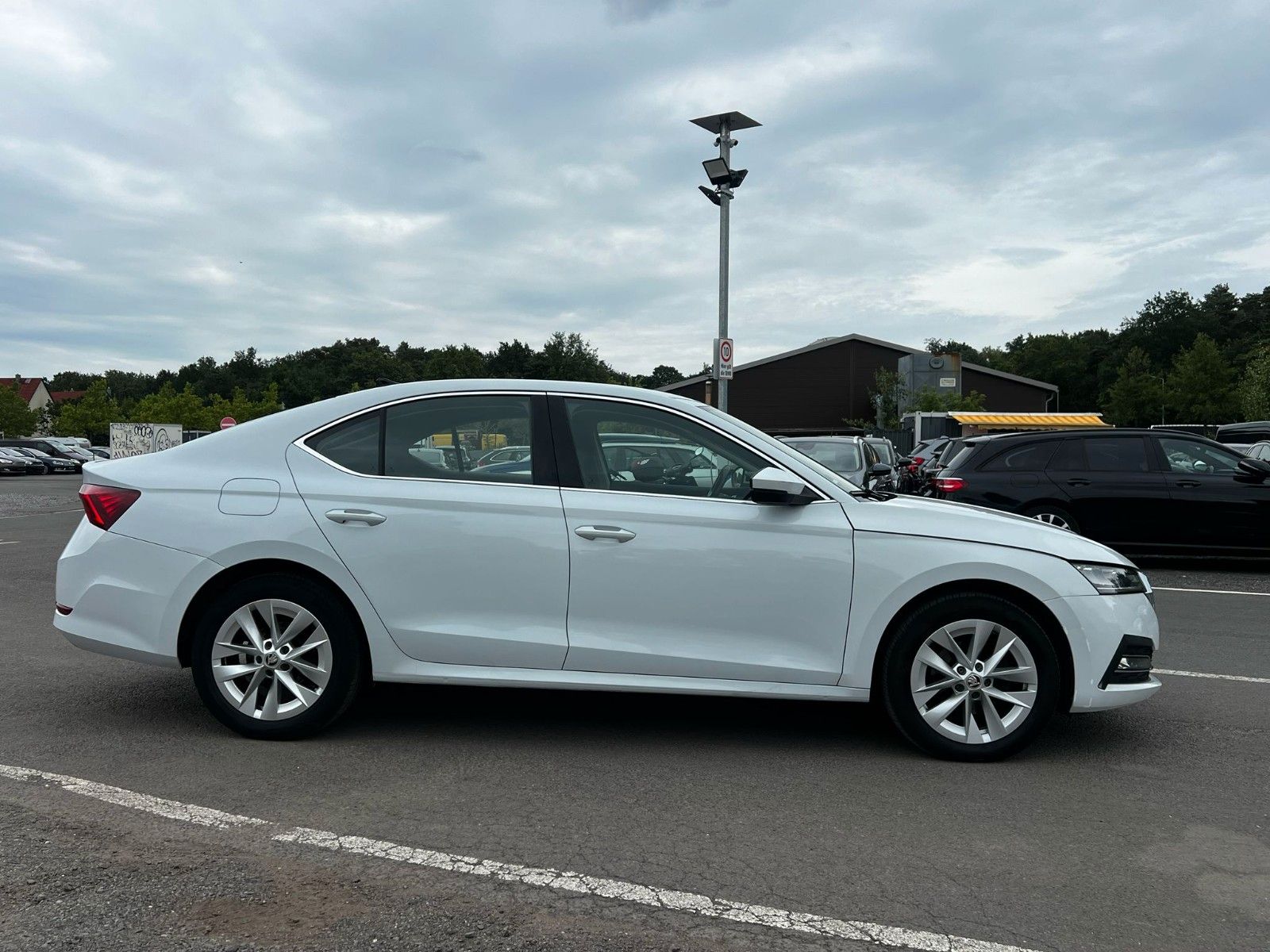 Skoda Octavia 2.0 TDI 110kW DSG STYLE imagem 2