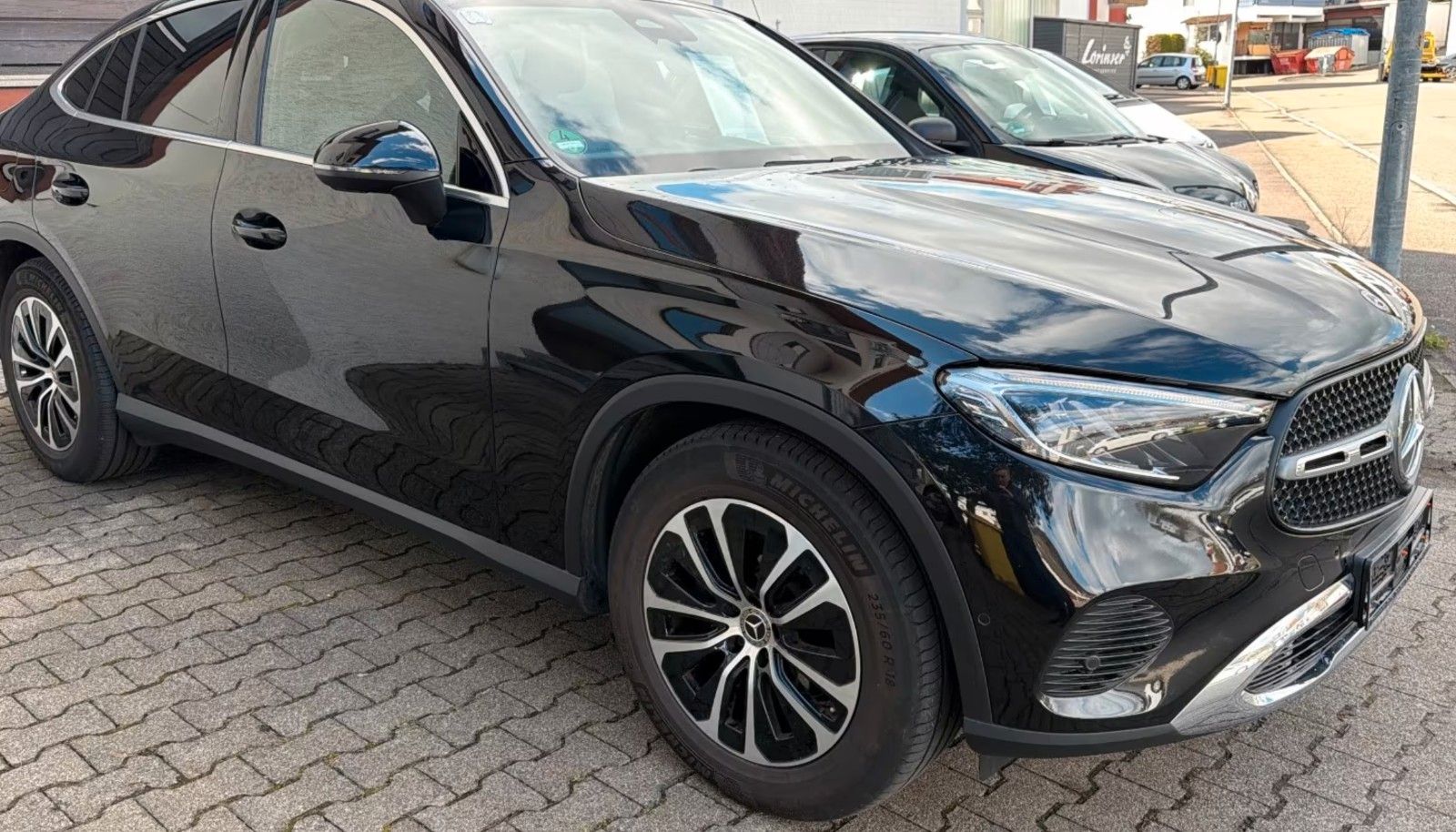 Mercedes-Benz GLC 220 d 4Matic Coupe Facelift 2024 foto 4