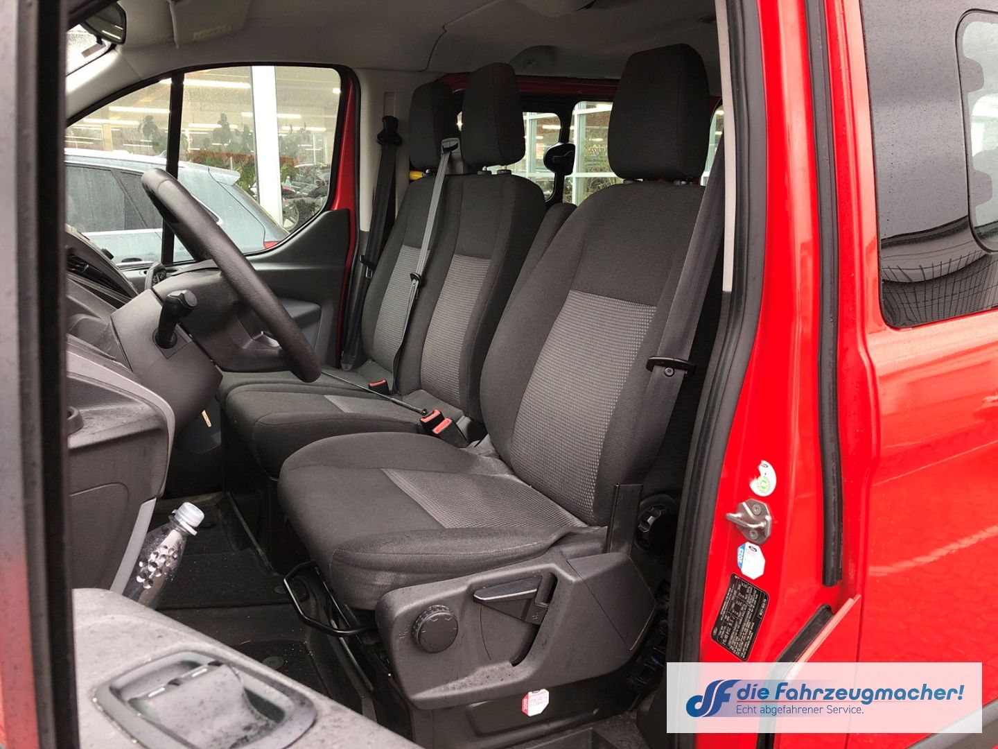 Fahrzeugabbildung Ford Transit Custom Kombi 300 L1 2.2 TDCi*8429