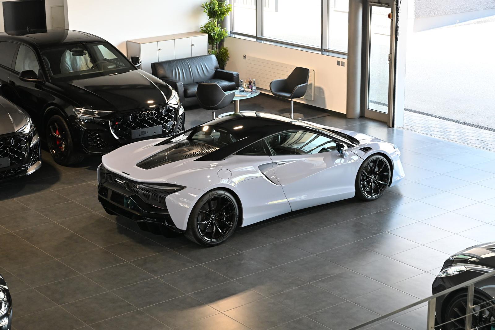 McLaren Artura MSO Ceramic Grey/Tech Lux/Technology Pack