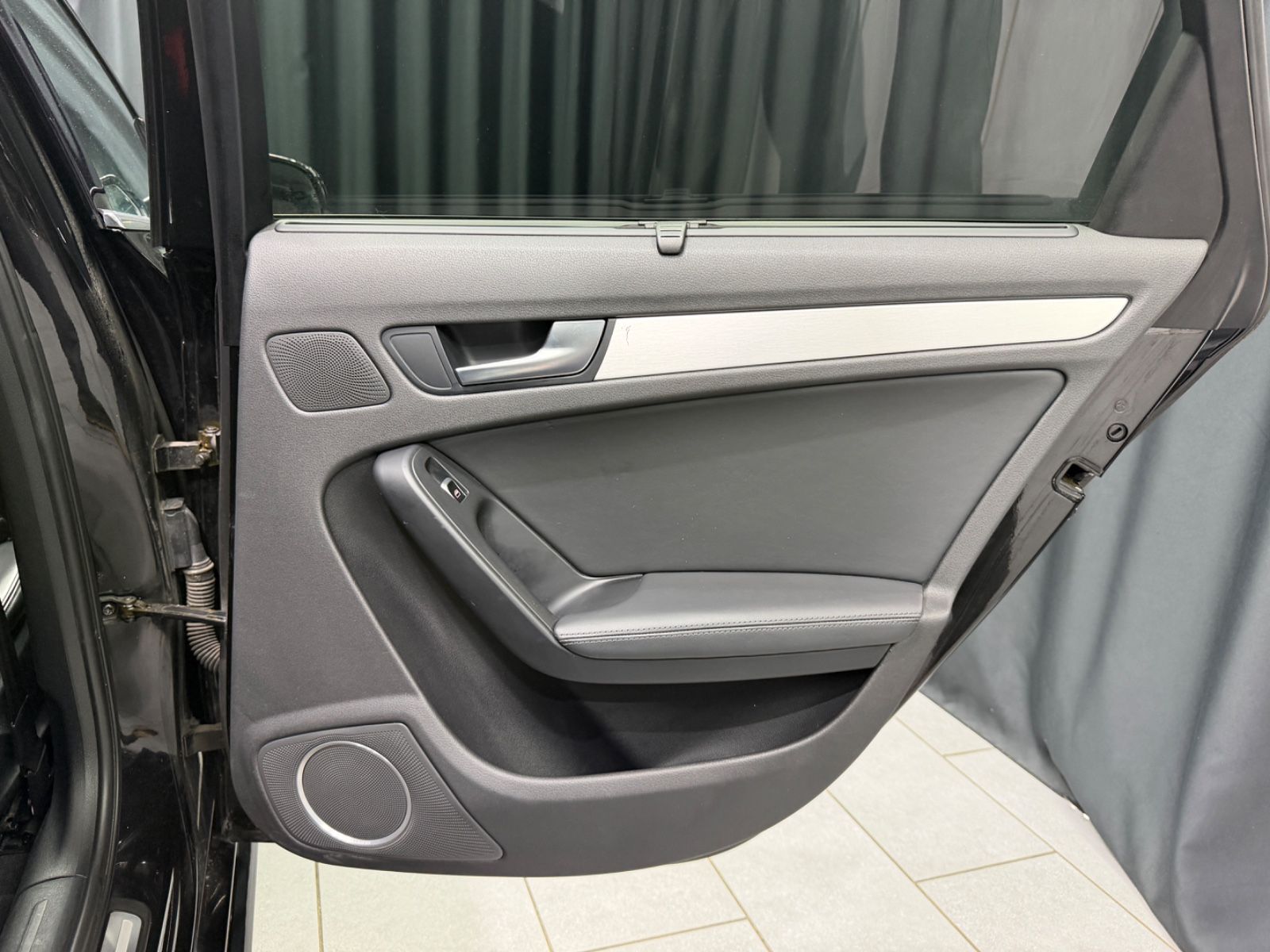 Fahrzeugabbildung Audi A4 Avant S line quattro|B&O|RS-SITZE|NAVI