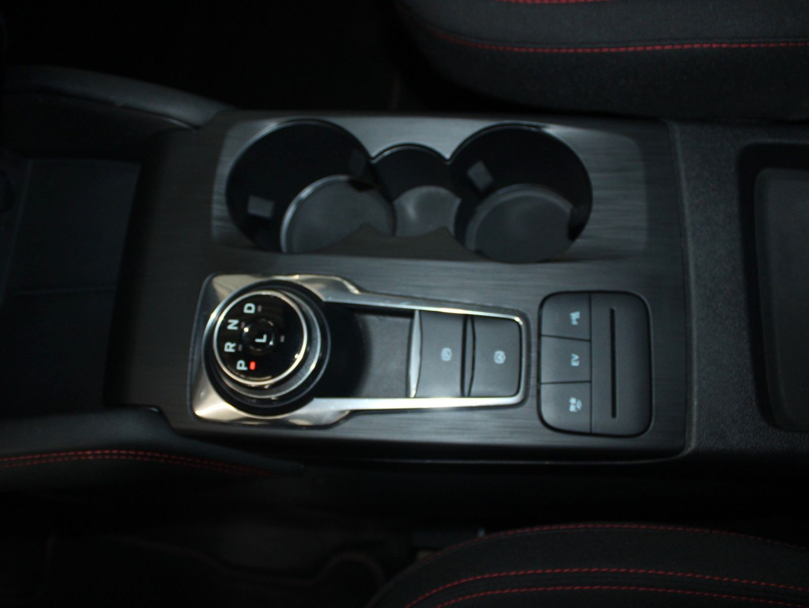 Fahrzeugabbildung Ford Kuga 2.5 PHEV ST-Line Aut. Panodach WinterPaket