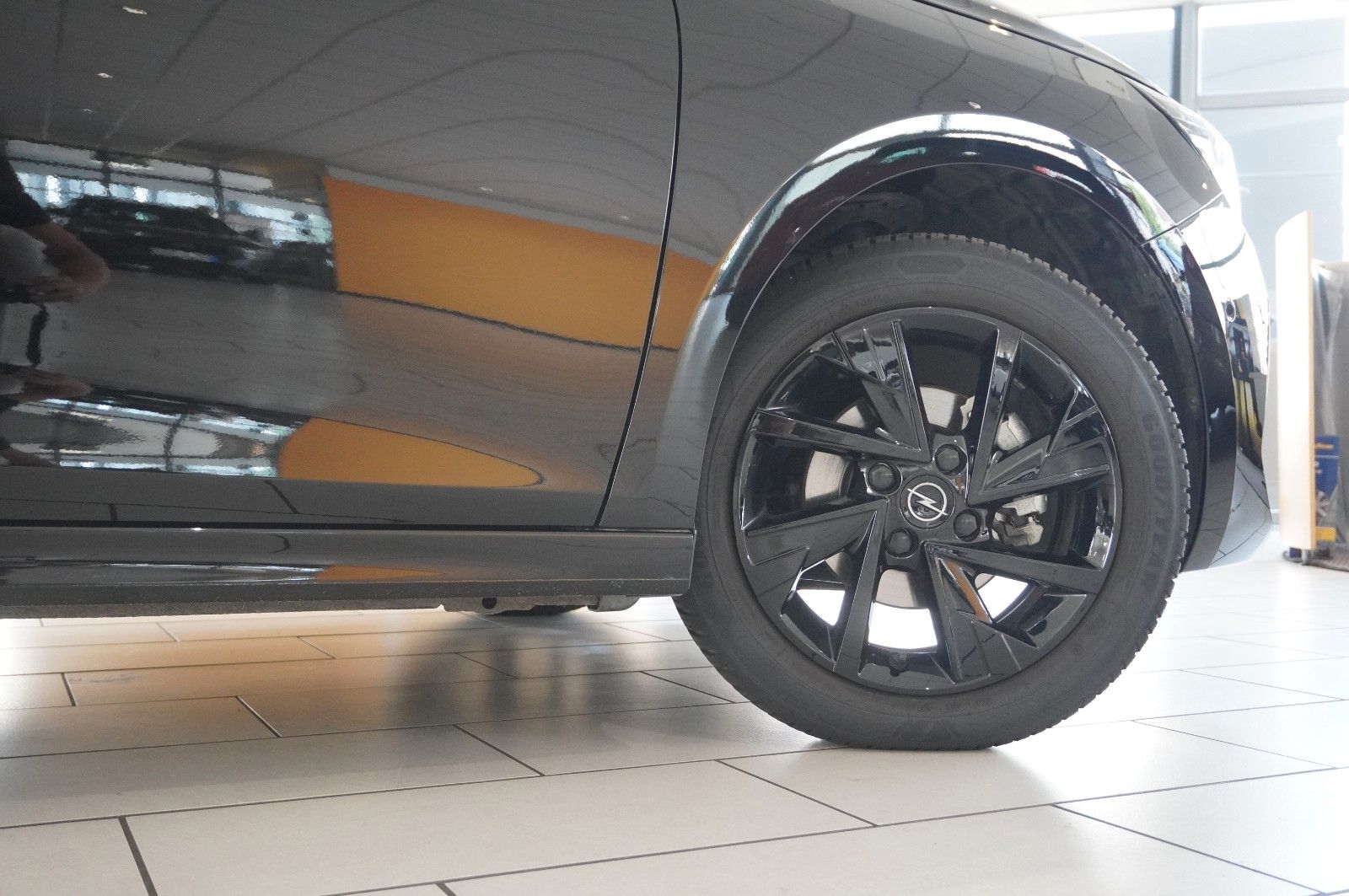 Fahrzeugabbildung Opel Corsa 1.2 MIRROR-LINK/SHZ/PDC/KAMERA/ALU16/LHZ