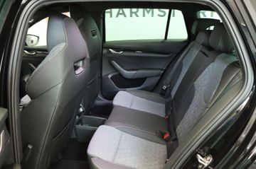 Skoda Octavia Combi 1.5 TSI Sportline Matrix AHK Navi