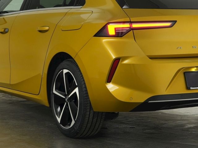 Astra L LIM ELEGANCE PHEV AT+LED+NAVI+RÜCKFAHRKA