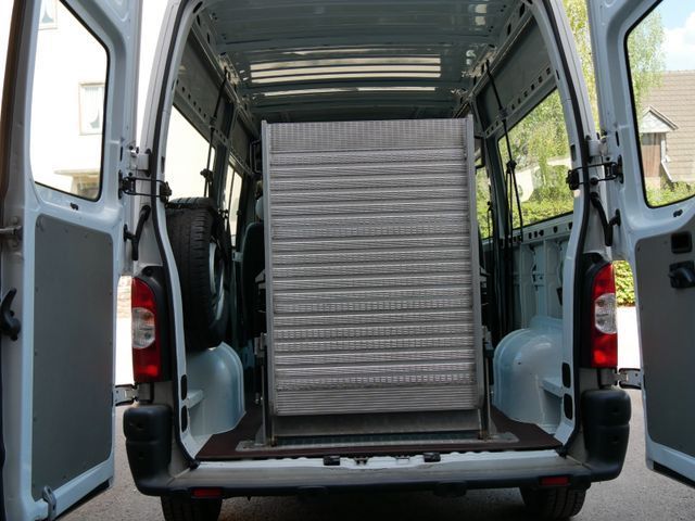 Fahrzeugabbildung Opel Movano 9 SITZER/ RAMPE ! ERST 90.000