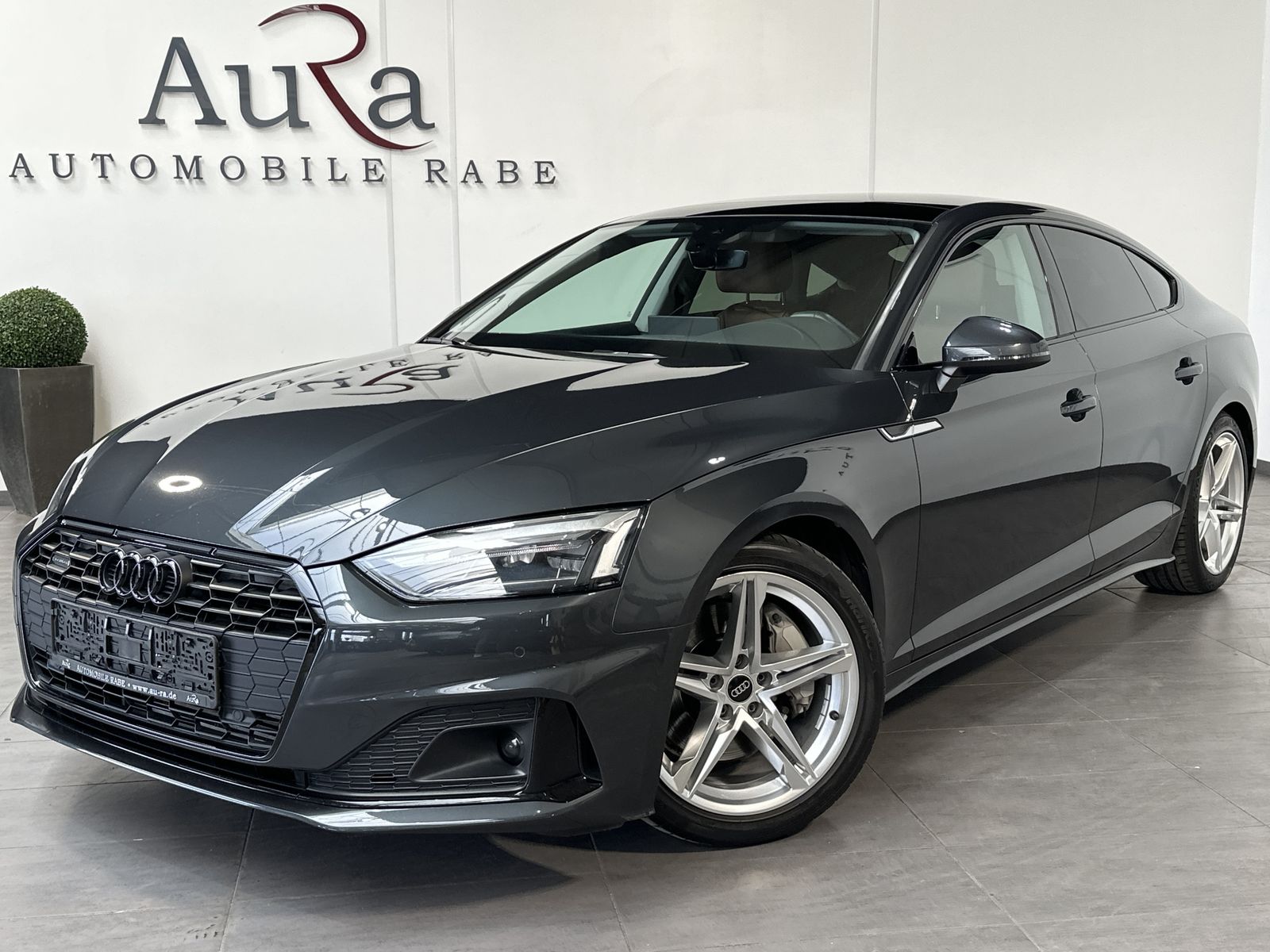 Fahrzeugabbildung Audi A5 SpB 45 TFSI Qu Black NAV+LED+AHK+VOCKPIT+PANO