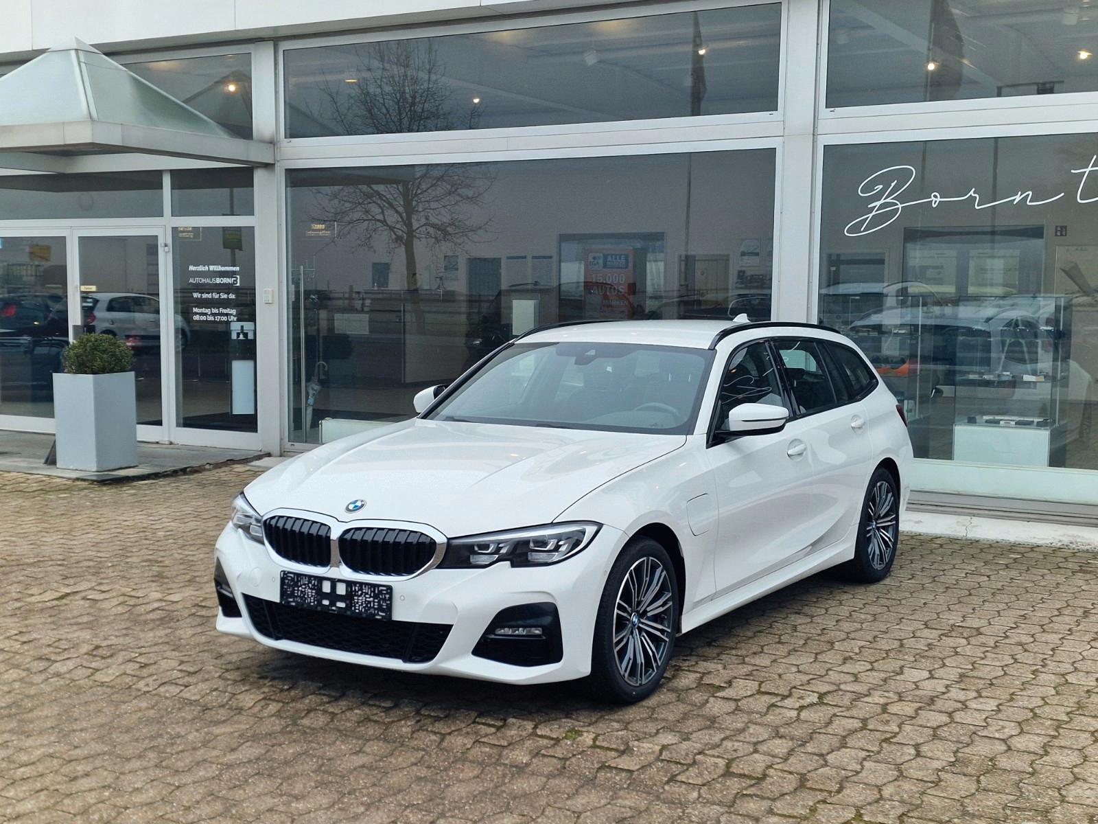 BMW 330 e Touring  M Sport Boost Harman Cardon 1.HD