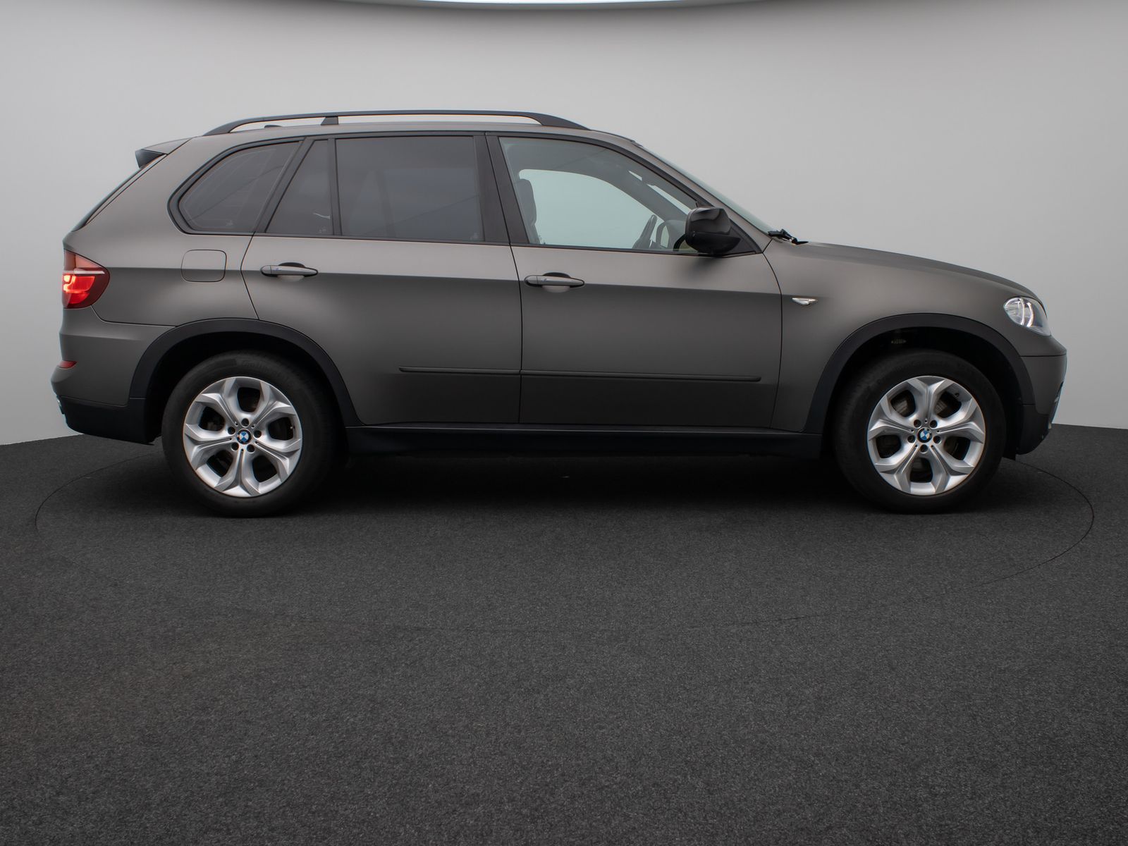 Fahrzeugabbildung BMW X5 xD40d  Sport Panorama Kamera HUD HiFi SoftCL