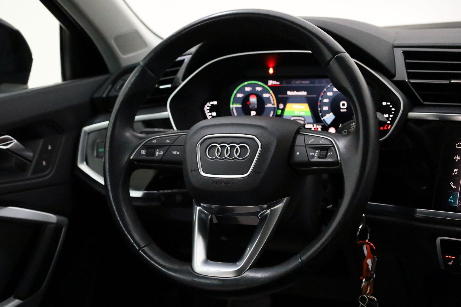 Fahrzeugabbildung Audi Q3 Sportback 45 TFSI e,Leder,Navi,LED,SH,Kamera