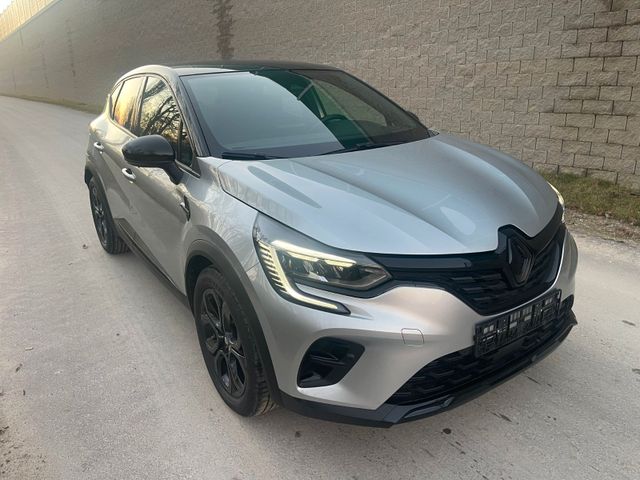 Renault Captur E-Tech  Hybrid 160 E-Tech engine.