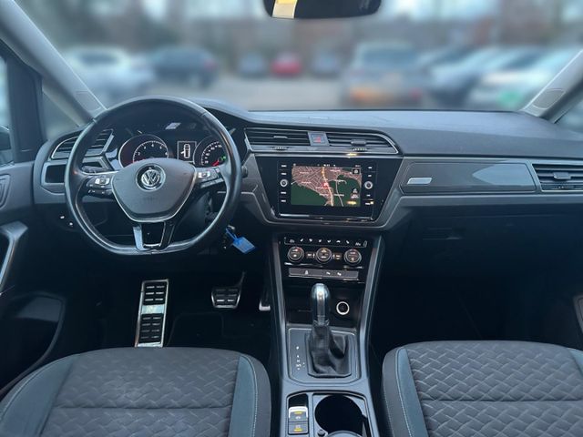 Touran IQ.DRIVE 1.5 TSI DSG ACC Navi 7-Sitzer PD